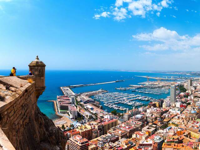 Buchen Sie Ihren günstigen Flug nach Alicante mit eDreams