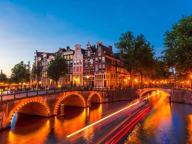 Buchen Sie Ihren günstigen Flug nach Amsterdam mit eDreams