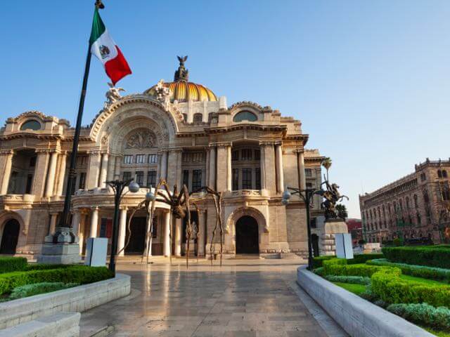 Buchen Sie Ihren günstigen Flug nach Mexiko-Stadt mit eDreams