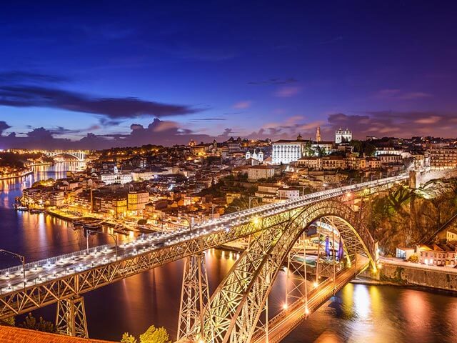 Buchen Sie Ihren günstigen Flug nach Porto mit eDreams